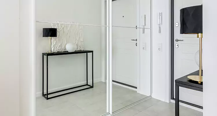 Mirrored Bifold Closet Doors Repair in Miami Gardens, FL