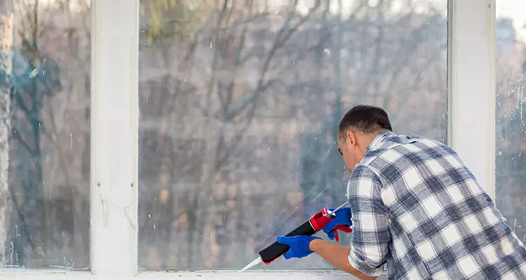 Quality Sliding Shower Door Repair for Closing Issues in Miami Gardens, FL