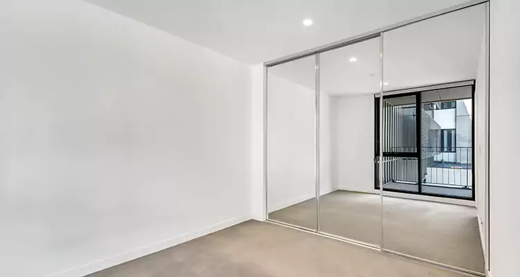 Why Homeowners Choose Us for Sliding Mirror Door Replacement in Miami Gardens, FL