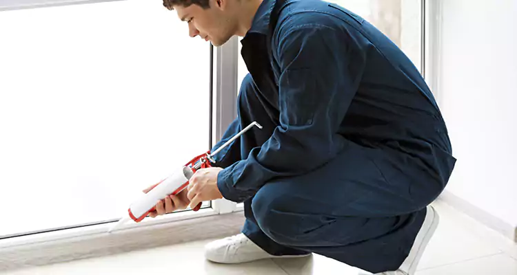 Window Glass Caulk Repair in Miami Gardens, FL