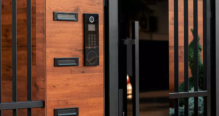 Automatic Door Maintenance in Miami Gardens, FL