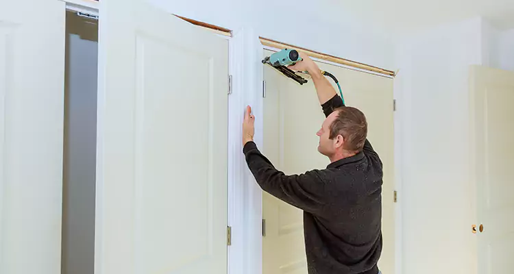 Top Rated Door Fixing ServiceFixing Garage Door Track in Miami Gardens, FL