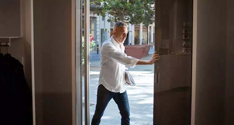 Track Cleaning and Repair for Stuck Doors in Miami Gardens, FL