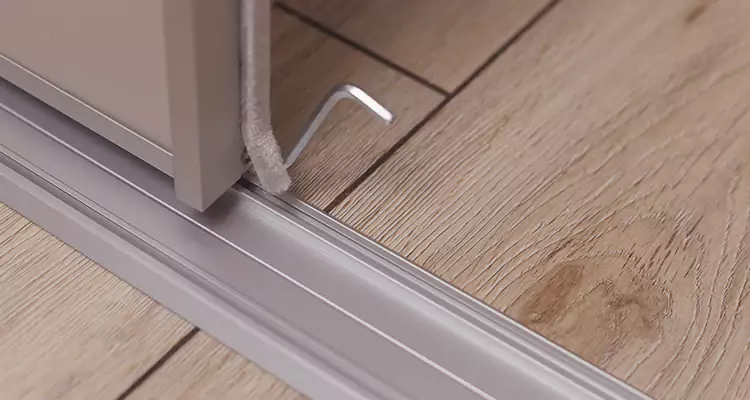 Squeaky Sliding Door Repair in Miami Gardens, FL